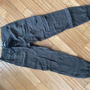 Aritzia Community Cargo Jogger Pants